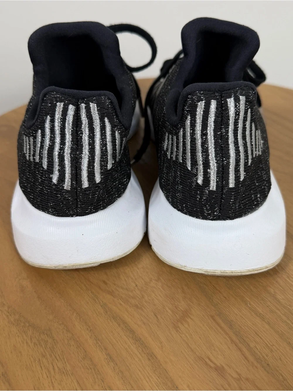 Adidas Swift Run Black Silver Metallic Running Sneaker Shoes 9.5